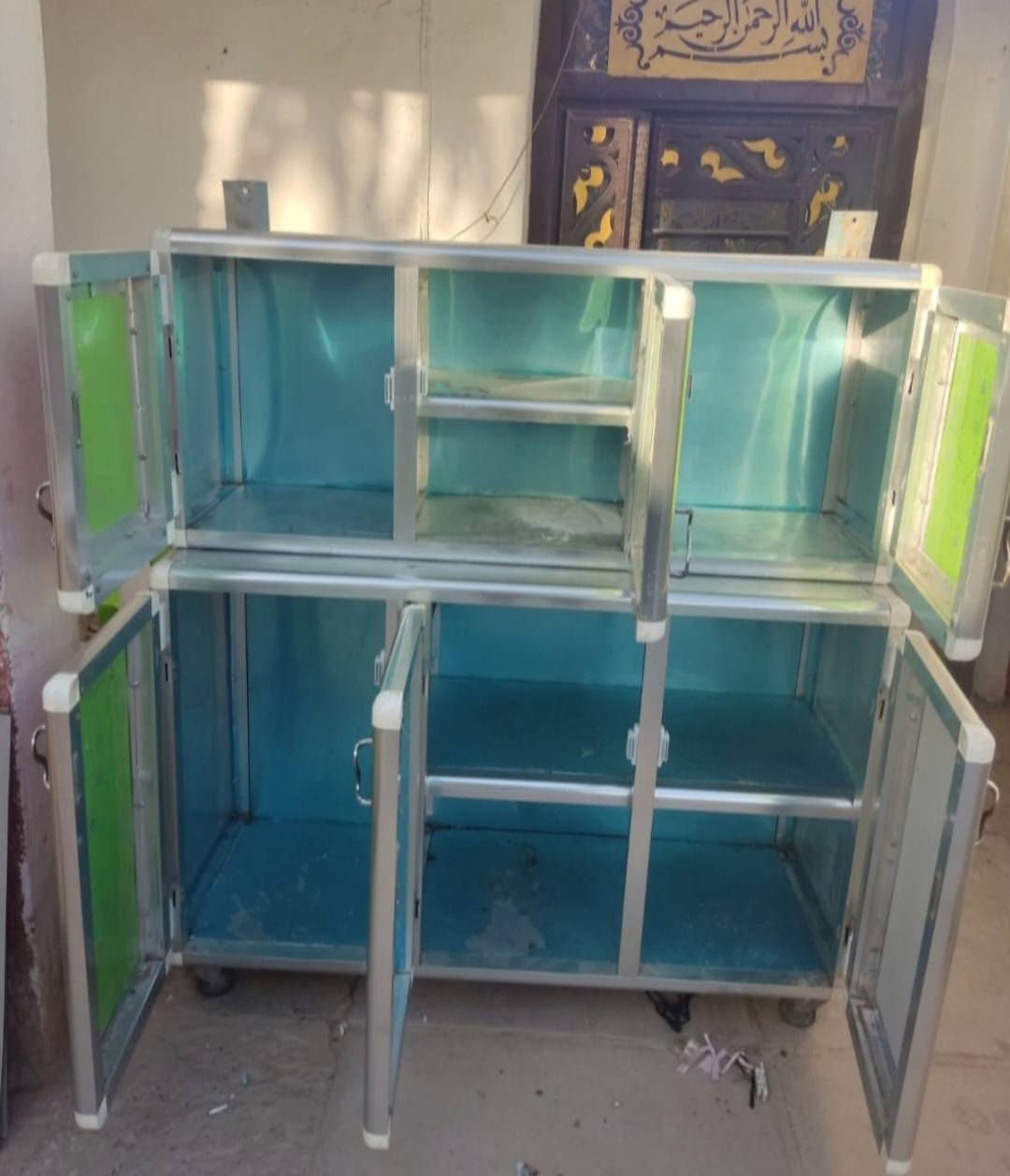 بيع مستعجل كاونتر متر وربع     سعر 140     ***********. ***********. بي واتساب. ديوانيه
