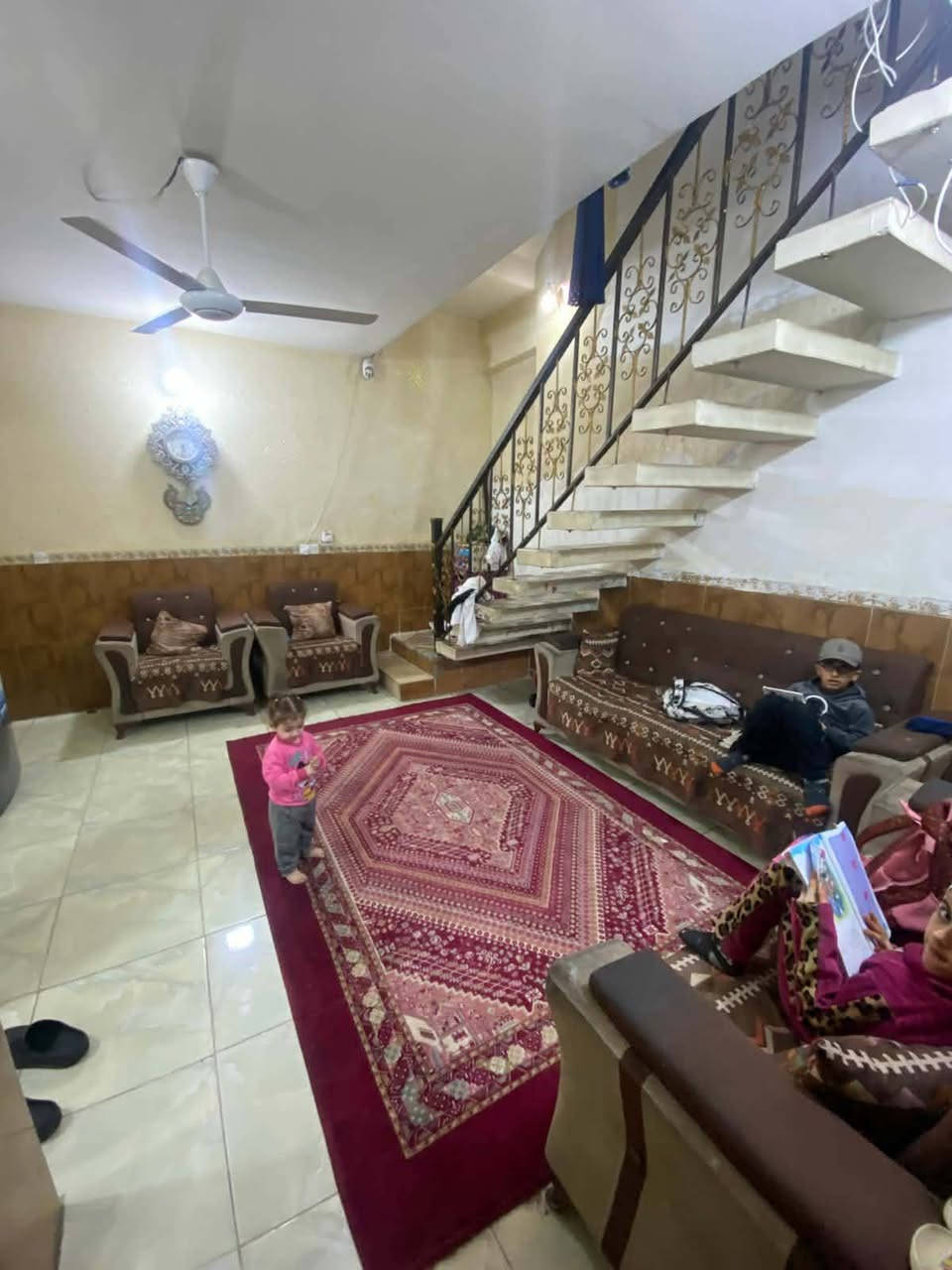 مۡـ(😌)ـسَاء اٍلٍّفٖـ(💐)ـٍل (◍•ᴗ•◍) ❤ 
٩٠ متر طابقين طابو صرف الثراث قرب تقاطع درويش مال بياع شارع افران المنتظر 
موقع مميز ع شارع الرئيسي السعر  145 وبي مجال قليل
للاستفسار عالماسنجر او الاتصال على هذا الرقم ***********
