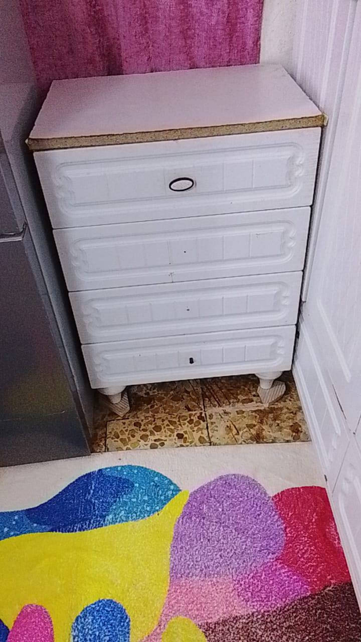 السلام عليكم غرفه اخشاب للبيع تركيا مكان بغداد كماليه سعر500وبيها مجال  *********** فقط عوزها جام
