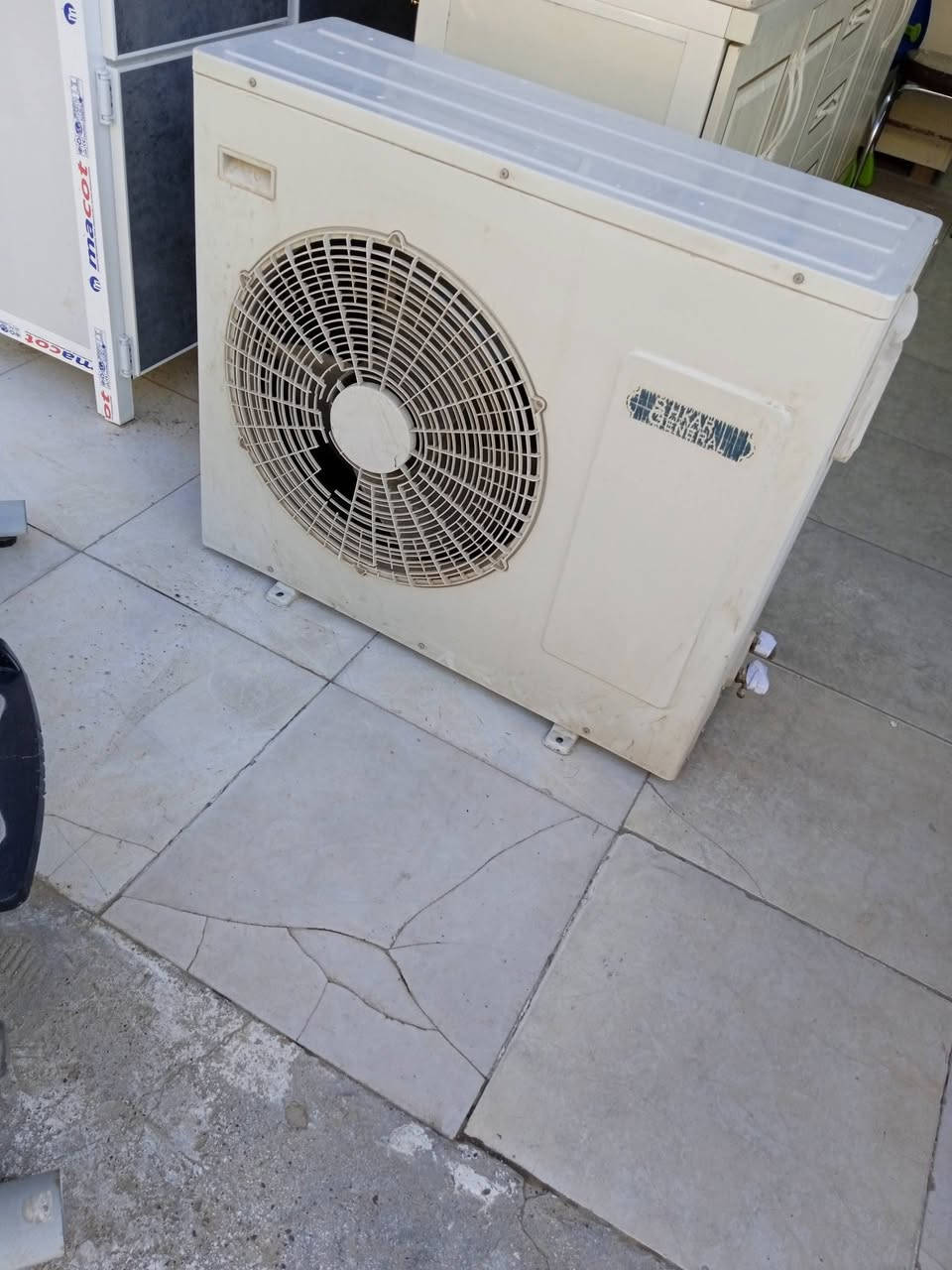 سبلت جنرال شكار ٣ طن نظيف جدا هفلان قرب جامع سيد طيب ***********
