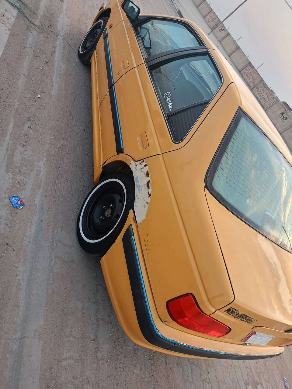 يا الله سلام عليكم 
بيجو بارص 
مديل 2015 السنويه ال27
تبريد 
تتفئه
تخم تاير 
جاهزه 
كير مكينه ما شالله 
السياره كبل الشارع 
بسمي تحويل ثاني يوم 
السياره جاهزه من جميع النواحي 
مكاني البصره شط العرب شارع الحوطه الريان 
السياره نقصهه بس الهلالات الوره  وعله وضعيتهه 
السعر 45وبيه مجال حك الجيه 
***********
