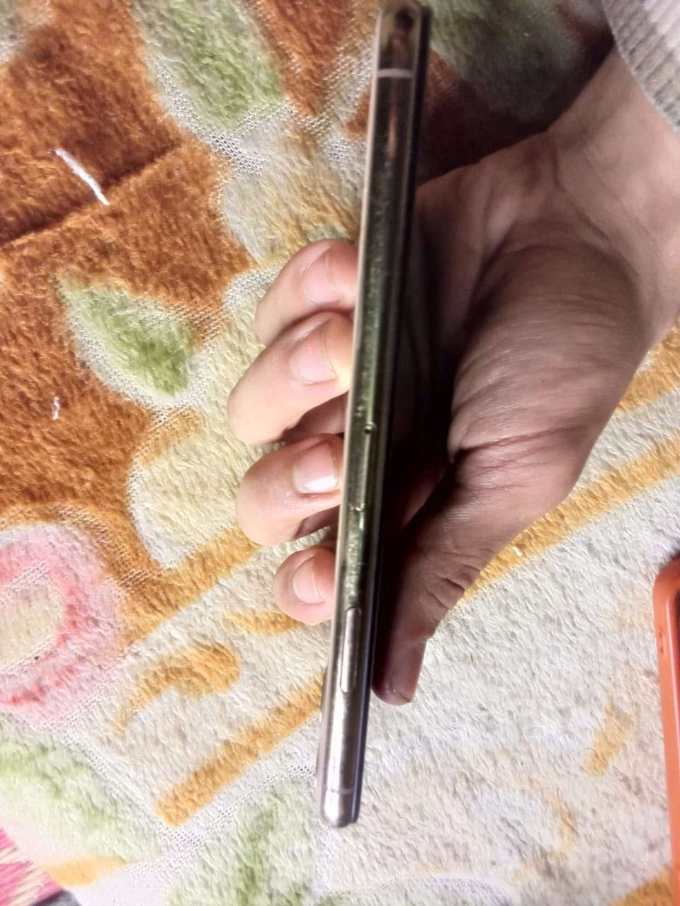 سلام عليكم تليفون ١١برو ماكس مبدل شاشه لصليه فيس ايدي. شغال بطاريه ٧٠ بي بس هاي طكه لبضهر رحمه االله لاتجي وتكلي شبي قره منشور عدل سعرره خاص ***********
