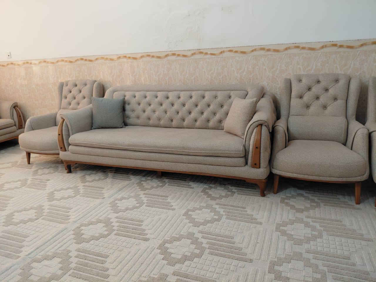 السلام عليكم تخم زان تركي جديد يتحول سرير صار شهرين من اخذنا سبب البيع الانتقال اشرينا مليون وربع اريده ب ٩٠٠ الاستفسار الاتصال على الرقم *********** بي مجال قليل ومكاني بغداد حي اور
