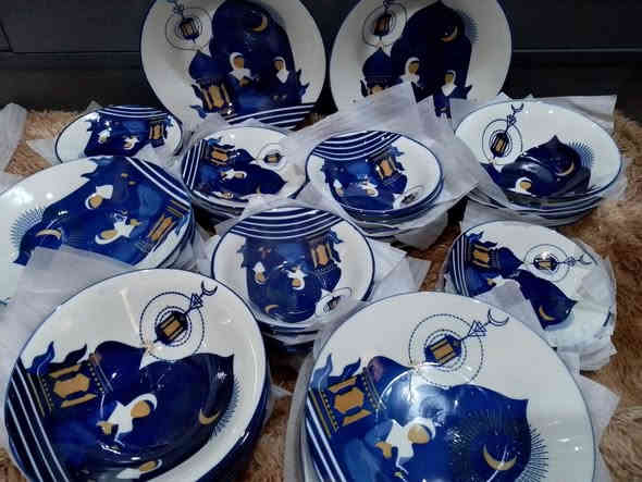 الف رحمه على روح امه وابو الي يعلقلي مصدر رزقي الوحيد 

سيت فرفوري 
 العدد50قطعه  مكوناته
12ماعون تمن
12ماعون حلاوة
 12 كاسه مركة 
 12 كاسة طرشي 
 2  بلم 
  السعر36 الف توصيل مجاني جميع المحافظات 
 للحجز خاص او ع واتس اب ***********
