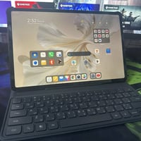 ايباد هونر 9 مع كيبورد وكامل الملحقات نظافتة 90% ذاكره 256 استخدمته بس...