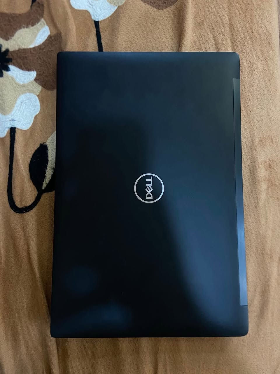 Dell Latitude 7490

 • المعالج: Intel Core i5-8350U (لغاية 3.6GHz)

 • الذاكرة (RAM): 8GB DDR4

 • التخزين: SSD سعة 100GB

 • كارت الشاشة: Intel UHD Graphics 620

 • الشاشة: 14” Full HD

 • النظام: Windows 10


**إذا كنت صاحب هذا الإعلان وتريد حذفه لأي سبب، رجاءا أرسل رسالة إلى الدعم الفني**