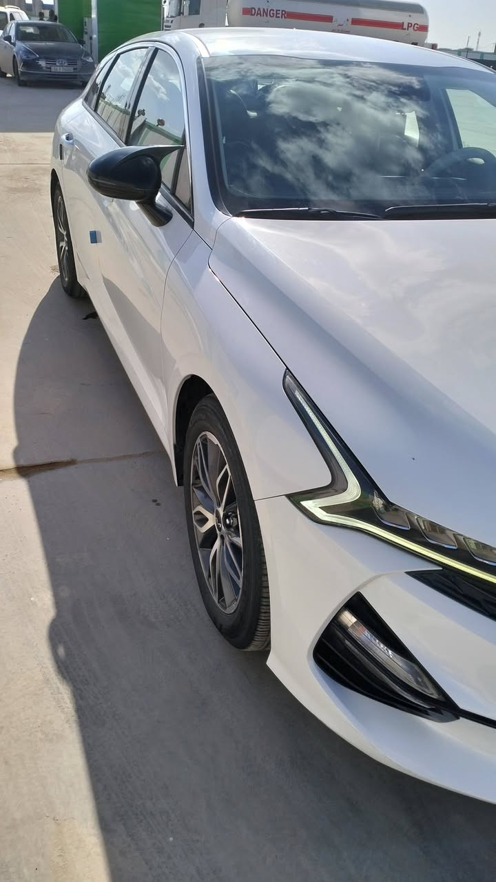 للبيع K5 موديل 2023
وارد كوري غاز فقط خط واحد
اصل
مرقم قادسية بسمي
مكاني ديوانية
السيارة رش قطعتين من كوريا
بدون اي ضرر او حادث
ابيعك على الفحص والسونار
السيارة فول مواصفات
قمارة حديد
اعرف راح يطلع واحد ويگلي شلون فول
اني اكتب المواصفات
وانت بكيفك

1- گير ماوس
2- درايف مود وضعيات قيادة
3- سايد بريك بصمة مع خاصية الاتو هولد
4- تشغيل عن بعد
5- خاصية الجنطة الذكية
6- خاصية رفع زجاج النوافذ
بعد قفل الابواب
7- تشغيل ذكي ودخول ذكي
( البصمة)
8- شاشة كبيرة فول مواصفات
مع GBS واندرويد اوتو
9-- اريل زعنفة
10- كامرة خلفية مع الاحساس الخلفي
11- لايت امامي لد
12- بگلايت لد خلفي
13- تبريد شاشة لمس
14- خاصية تنقية الهواء من الفايروسات والبكتريا
15- رادار امامي مع خاصية البريك قيادة شبه ذاتيه
16- رادار خلفي مع خاصية التوقف
والتنبيه الجانبي يمين ويسار
17- كرسي كهرباء امامي
18- تبريد وتدفئة الكراسي الامامية
19- تدفئة المقود
20- نظام الخروج عن المسار
21- تنبيه النقط العمياء 
22-  تبريد خلفي 
23-- سستم ايرباك كامل عدد(9) ايرباك 
24-- الاوامر الصوتية 
25-- كراسي جلد 
26-- نظام مانع الانزلاق
27-- مرايا الجانبية كهرباء قابلة للطي 
28-- مقود جلد حياكة
29-- المرأة الداخلية تعتيم ذاتي 

هاي ابرز المواصفات الموجودة
ماشية 64 الف 
السعر/ 190
الشراي يتصل
***********
أخوان التفاصيل 
كلهة مذكورة
