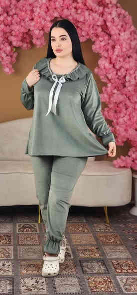 #جديدنا_للموسم_الشتوي_2025 2026
تراك شرعي قديفة الماس الاصلي
درزن يجي 4 لون نضامي 
L xl xxl 

قياس L من 70-85 كيلو
قياس xl من 90-105 كيلو
قياس xxl من 105-120 كيلو 
يعني قالب راهي جداً وخياط شرط الفحص 

سعر الدرزن 105
للحجز مراسله واتس اب ***********
