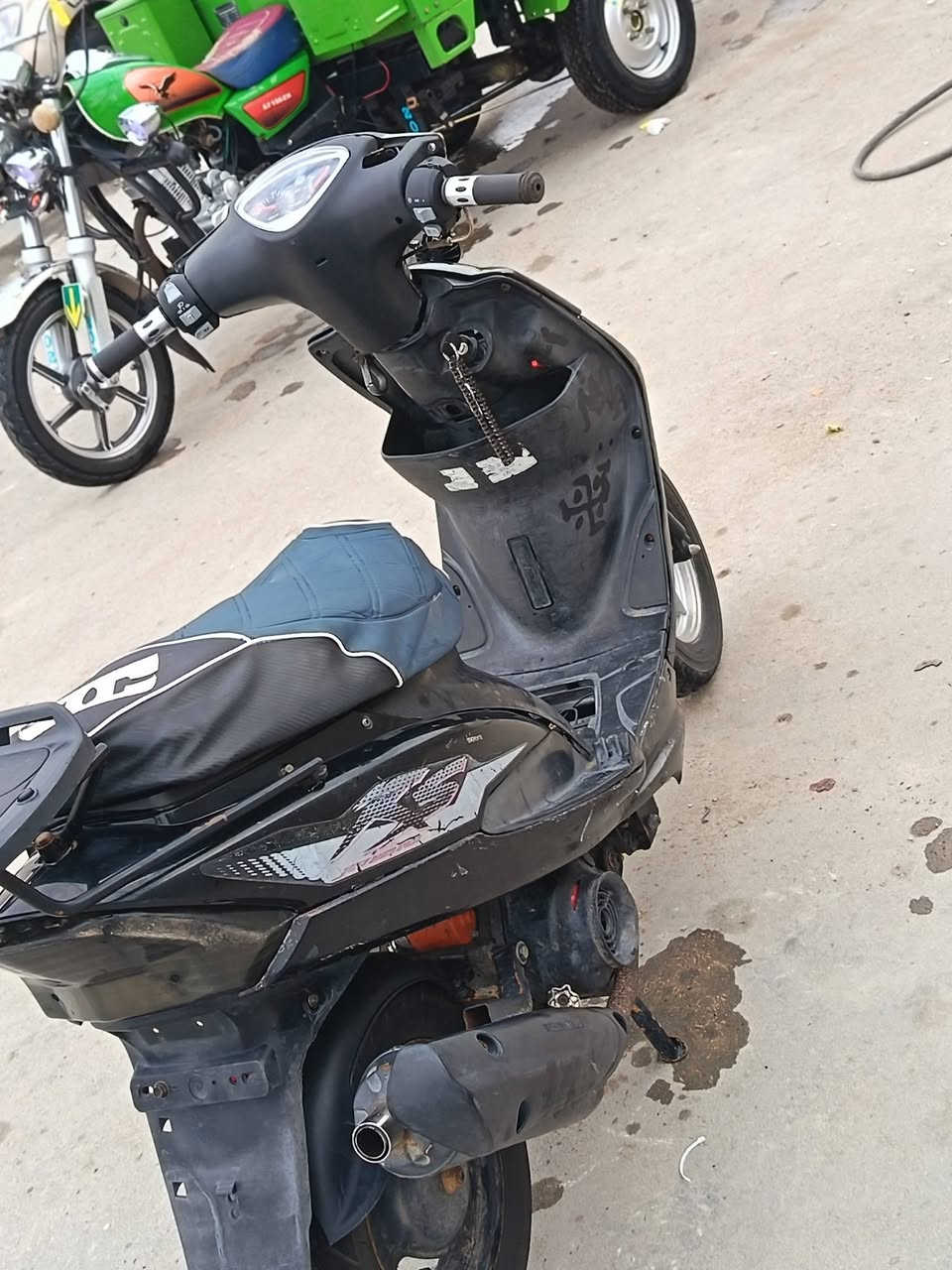 سلام عليكم
ماڪس عدله 
الدراجه مكينته مفتوحه ما بيه نقص لا تبخير لا تنقيص مكينه خرسه سلف هندر تجي وتفحص
مكاني بصره قضاء المدينه منطقة الرحمانيه 
سعࢪ 550 وبيه مجال 
الهاتف ***********
اذا مو شراي لا شوفني وجهك دراجات ضاله.
