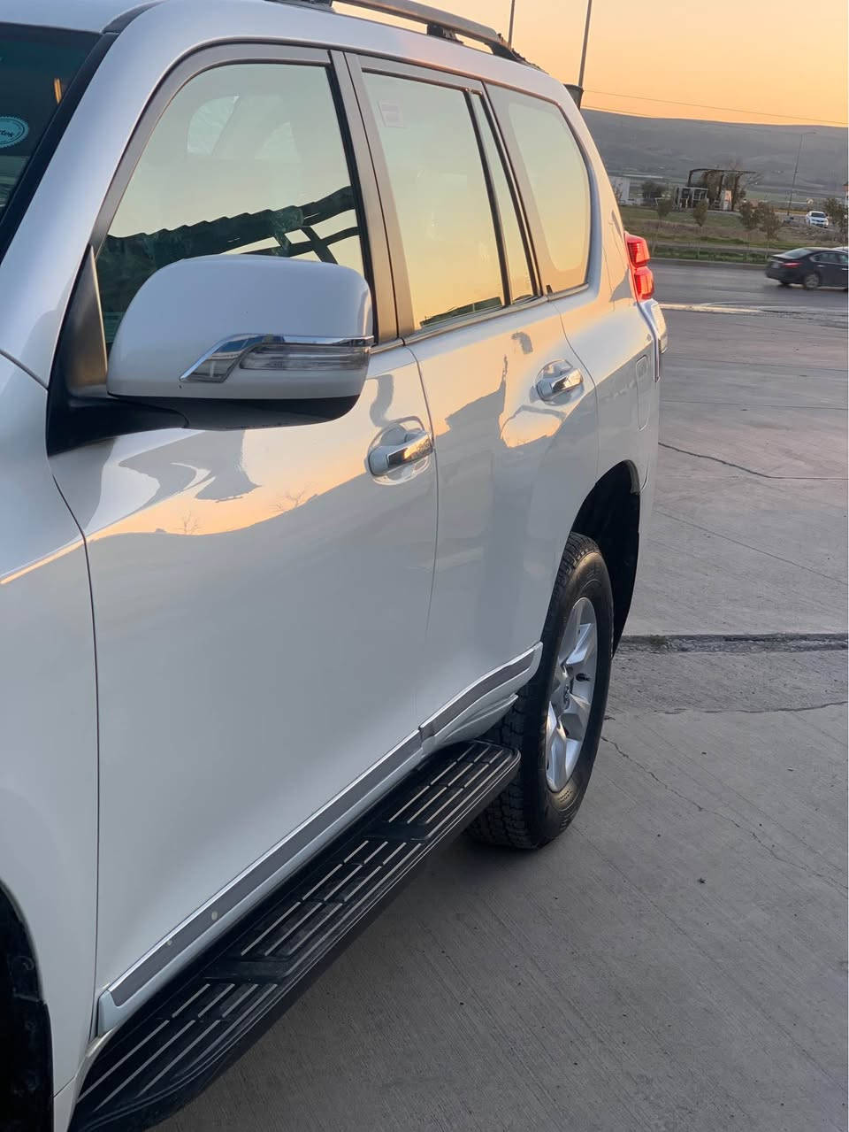 برادو 2010 فول سبير لةكول خليجي استراد خاص ناو فورميكاو بةخي ئاو و٣ريز كوشن و سةقف DVD و زور مواصفاتي تر زور جوان ماوةتةوه يةك بةلةي دركاي دواي سايةقي بوياغه بيناوكرتن بي سارد و بي جالو بي وردة دةعاميةكانيشي بةشةرت بوياغ نيه كيرو مةكينةي بةشةرت نةكراوةتةوه و بي عةيبه تةقةو رةقةشي بةشةرت نيةتي تةبريت و كةرميش هةمووي ئيش ئةكات بةس سةنةوي بةسةر جووه تةحويل و غةرامة بةشةرت سعري 197$و معاملةيةكي كةم لةسليمانيم 
0771 502 0007 
0751 236 84 33 

برادو 2010فول خليجي استراد خاص 
سنوق سبير داخل فورميكا
 بخ ماي لايت و ٣مقطع سقف شاشة DVD فورويل و هواية مواصفات 
سونر موجودة بلمنشور  
ربع باب خلفي صبغ بدون دواخل بدون ضربه بشرط
دماعية ابشرط  بدون صبغ
بدون بارد بدون رصعة
كير و محرك ابشرط مامفتوح بدون أي عيب 
حدادية ابشرط و تبريد و تدفئة شغاله 
سيارة مال بيت و بدون أي عيب و سيارة كلش حلوة و نظيفة ماشاءالله 
سنوية ساقطة و صاحبة موجود 
بشرط تحويل و غرامة بشرط
سعر سيارة ... 197 $ مجال قليل
 
0770429 47 44
0751236 84 33 السليمانية, العراق
