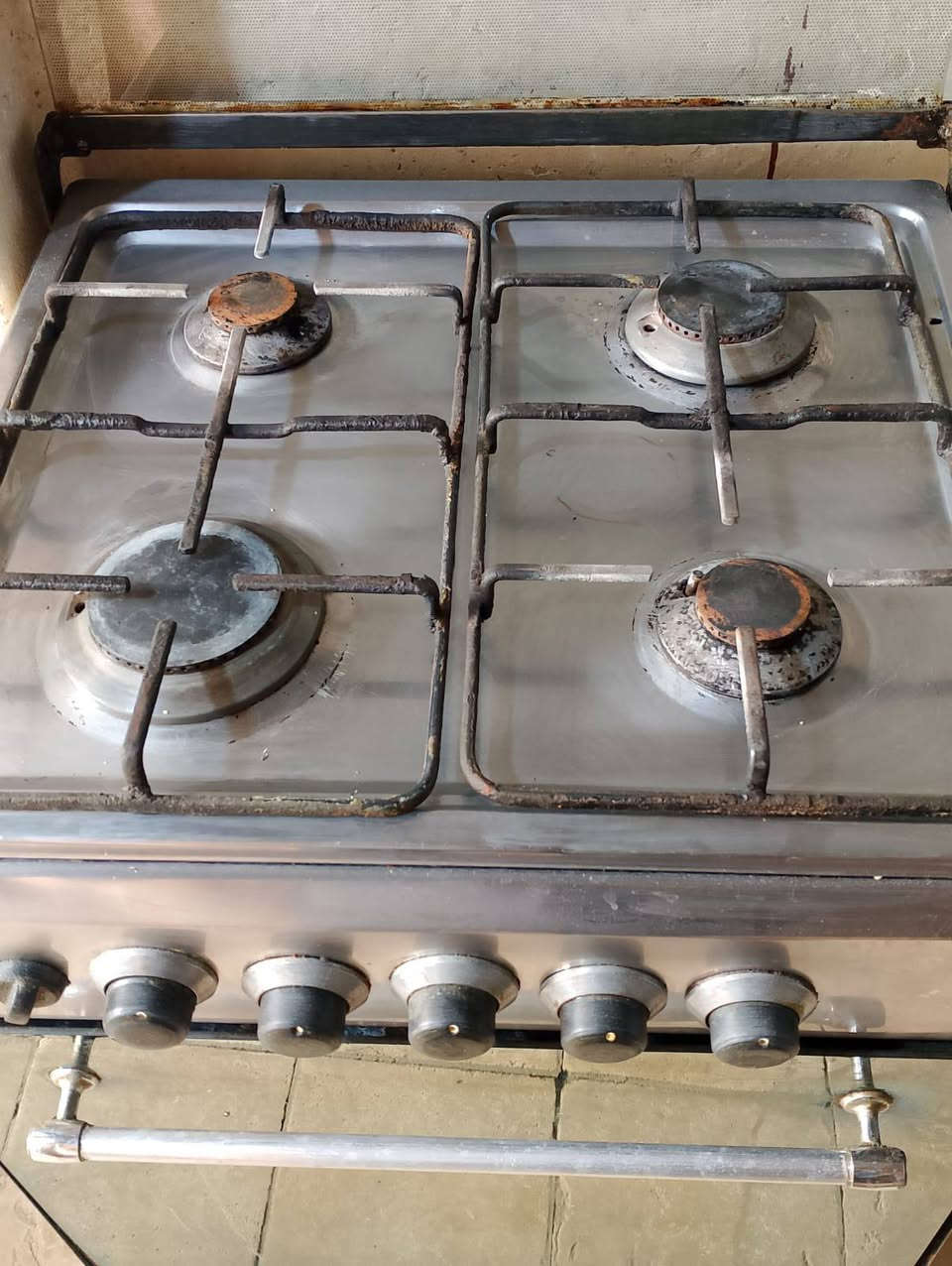 طباخ للبيع الاتصال على هذا الرقم ***********
