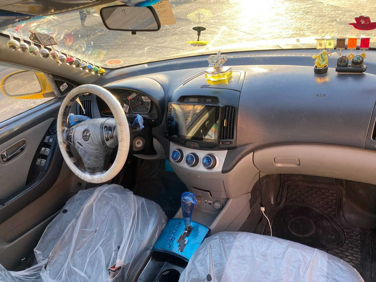 السلام عليكم النترا ٢٠٠٩ امريكيه 
سياره حادثها جاملغ الخلفي 
سيارة جاهزه من كير ومكينه وتبريد وحداديه وتخم تاير 
ودوشمه عام 
العنوان حي القاهره السعر ٨٤وبيها مجال كلش بسيط 
الرقم ***********
