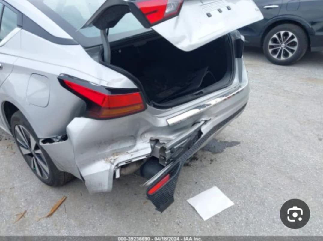 التيما 2022 مرقم اربيل بدون صبغ فقط بارد وحادثها كلش خفيف السياره نظيفه حيل وسعرها 185 وبيها مجال السياره فول مواصفات فتحه سقف وبصمه ورادار امامي خلفي وجوانب وبريك بصمه وويل كب 
***********
