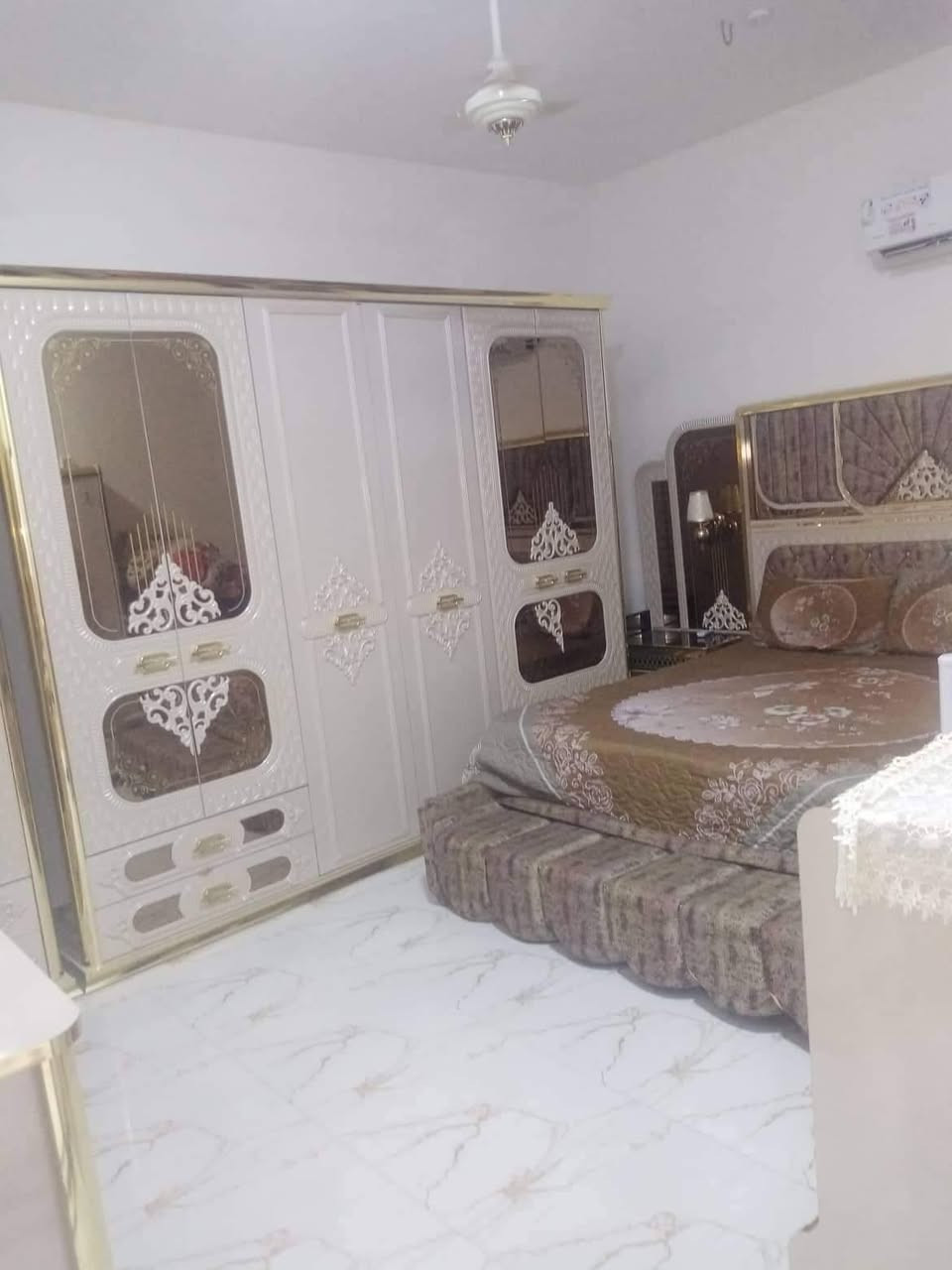 دار لبيع مساحه ١٢٠ فرع علي دبل السعر ١٧٥ الاستفسار ع هذا رقم ***********
