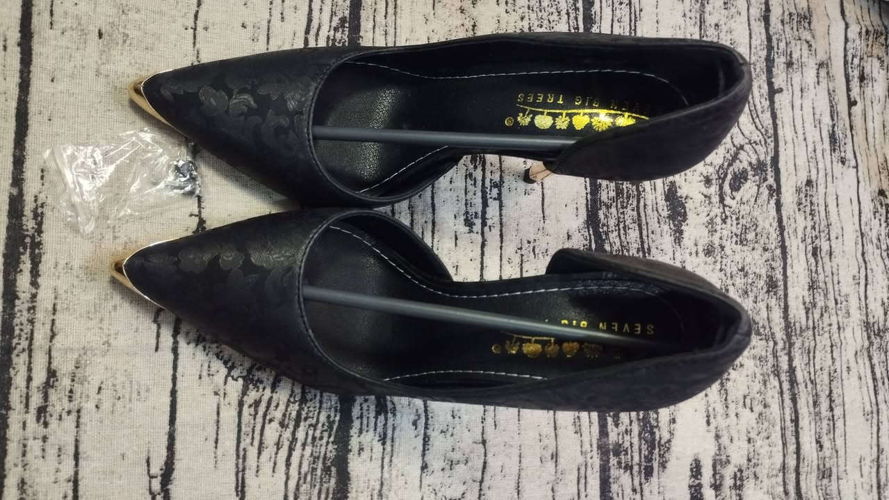 السلام عليكم مجموعة ملابس واغراض من شي ان وامزون شلعة كلهم ب20 ألف يعني محسوبه القطعه بألفين والتفاصيل تحت كل صوة


**إذا كنت صاحب هذا الإعلان وتريد حذفه لأي سبب، رجاءا أرسل رسالة إلى الدعم الفني**