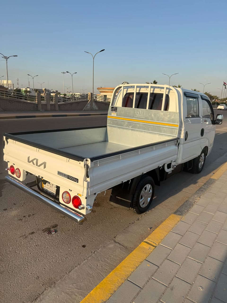 سلام عليكم كيا بنكو دبل قماره موديل 2016 بصره حره تحويل ملكيه سنويه 2028 السياره بيه صبغ باب السايق بدون ضربه جماليه والدوس فقط والباقي كفاله مكينه كير حداده تخم تاير كله جاهزه للبيع السعر 125 اتصال فقط*********** البصرة, العراق
