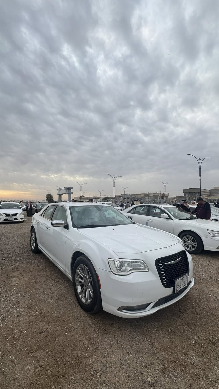 السلام عليكم اوباما300c 2017
فول مواصفات ماشيه ٣٣٠كم
السياره مكفوله من الضربه
والصبغ والغرق بيها
خياس فقط بالتنته السياره باسمي
تحويل مباشر
جديده السياره
بديها نظيف مثل ما موضح
بالصور مكانها البصره ***********
