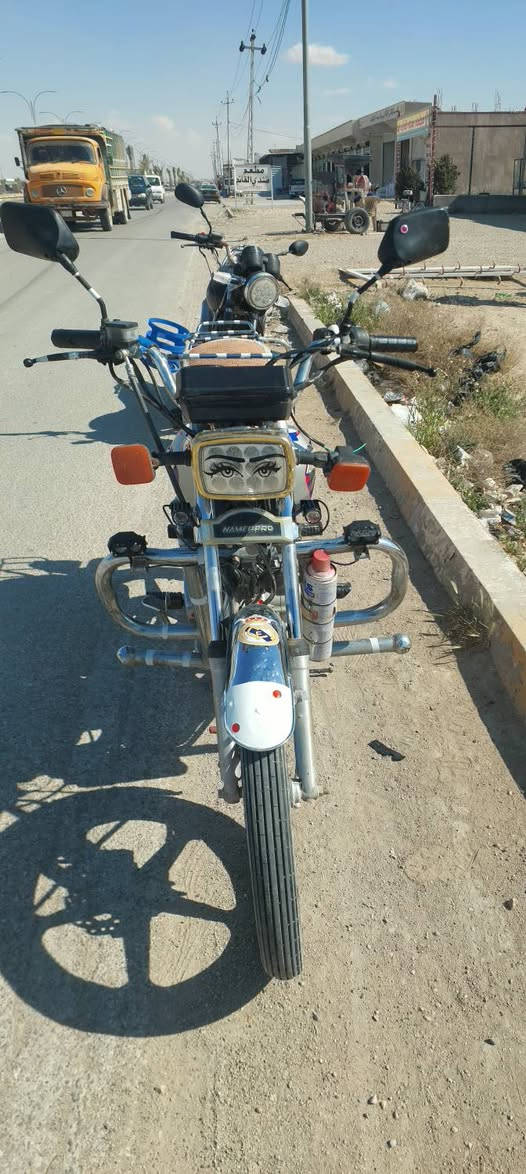 السلام عليكم نامه برو موديل 20 
5گير موطور كامل ونضيف  
بيع مابيع شعندك مراوس نزل...


**إذا كنت صاحب هذا الإعلان وتريد حذفه لأي سبب، رجاءا أرسل رسالة إلى الدعم الفني**