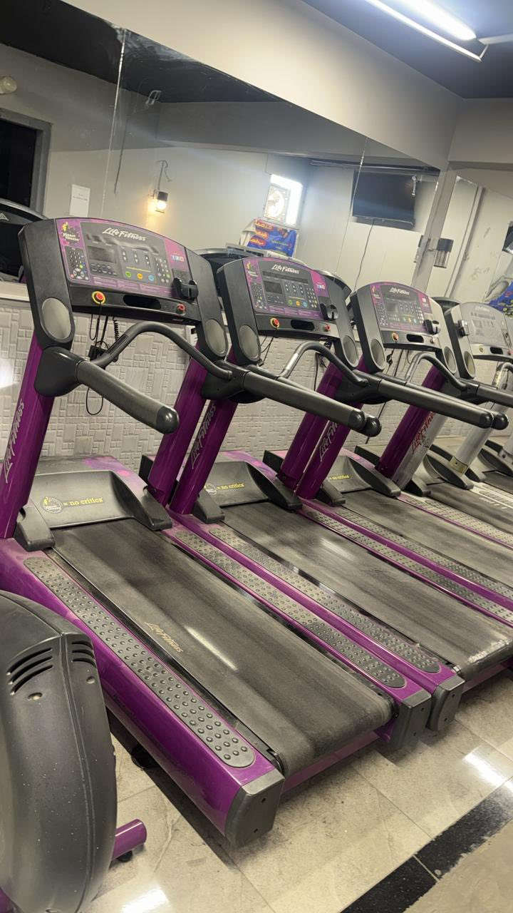 السلام عليكم جم للبيع اجهزه نضيفة وباسعار مناسبه المكان بغداد الدوره للاستفسار ***********
