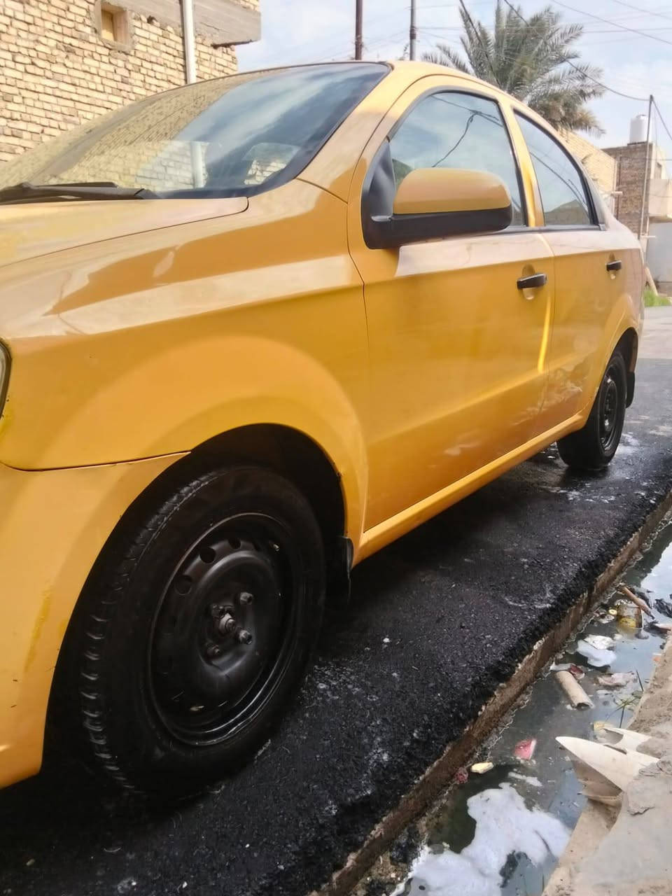 السلام عليكم ورحمة الله وبركاتة
سياره افيو 2011
خليجي كفاله عامه مصفره هيئه وغرامات 
رقمها واسط 
سياره جاهزه حداده كير مكينه  تخم تاير تدفئه تبريد 
منظومه زينون جديد 
شاشه تاب اندرويد 
تحكم بل مري 
السعر 65 
رقم الهاتف ***********///***********
