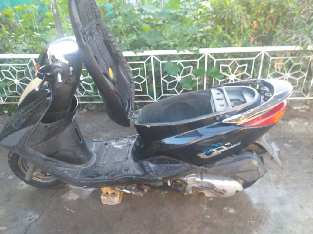 السلام عليكم دراجه بريز 140 ياباني نكره سلف وهندر مكينه مكفوله من تبخير نضوح صوت شلعه ومعدل شك الكاع  كفرات بلادي كهربائيات كلها شغاله هورن اشاير لايت عالي ناصي قفل ستيرن قفل جنطه كلها شغاله اوراقه موجود دراجه خير من الله كامله مكمله مابيه اي نقص السعر 400 وبيها مجال للشراي مكاني بغداد الامين الثانيه وهذا رقمي ***********
