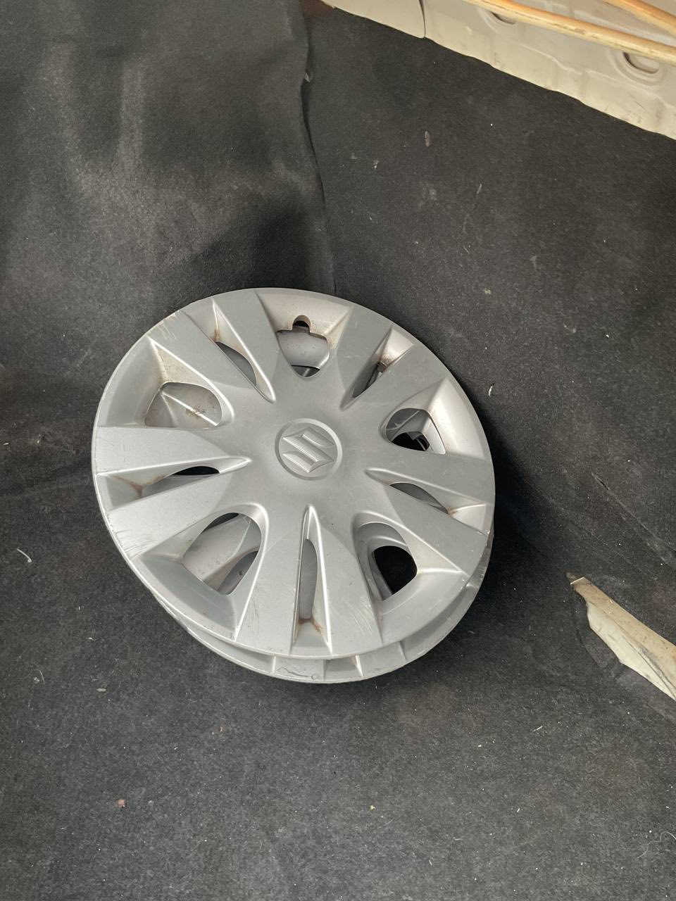 السلام عليكم سوزوكي سويفت ٢٠١٧ اوتماتيك رقم بغداد انگليزي سنوية جديدة  تدفئة وتبريد شغالات مكفولة من الحادث والصبغ بيها بارد وگير ومحرك مكفولات تخم تاير جديد السيارة جاهزة ومابيها نقص وبأسمي تحويل ثاني يوم رايدها ب ٦٨ واي استفسار الاتصال عالرقم *********** العنوان بغداد حي اور
