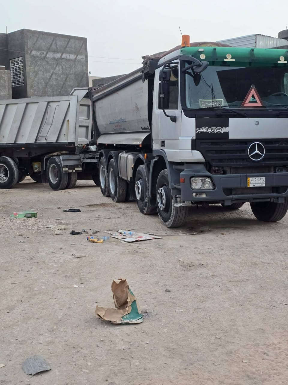 السلام عليكم للبيع اكتروز راس وعربانه قماره وربع حجم 4146تخم تأير 24راس وعربانه بموديله ما  معلايه سياره 2005اصل كله عله وضع شركه الاتصال عله هاذه رقم ***********.  ***********
