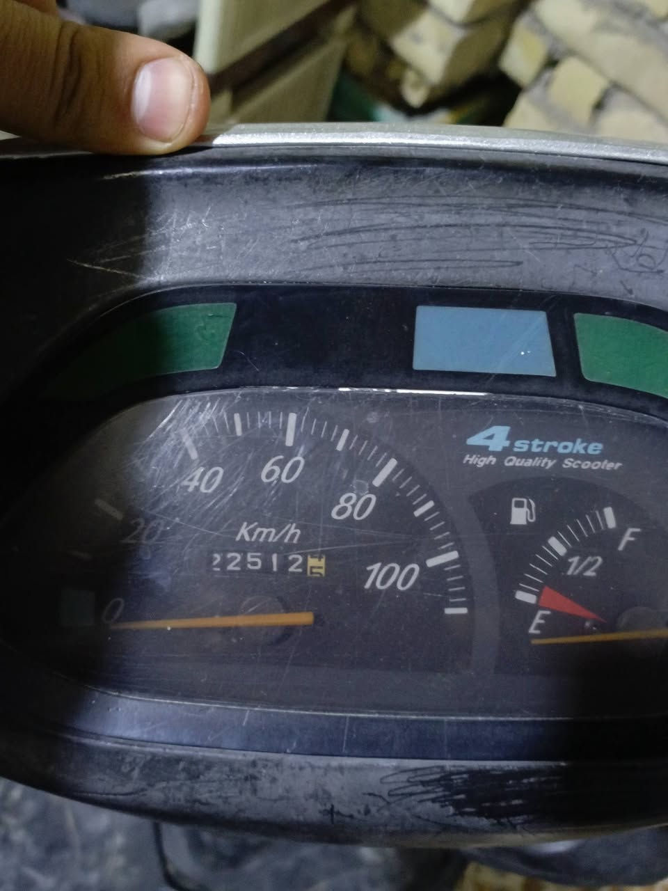 السلام عليكم دراجه فضاءي ياباني للبيع محرك ما مفتوح بس الكفرات تجاريه السعر 500 وبيها مجال للطيبين المكان بغداد مدينة الصدر *********** واتساب
