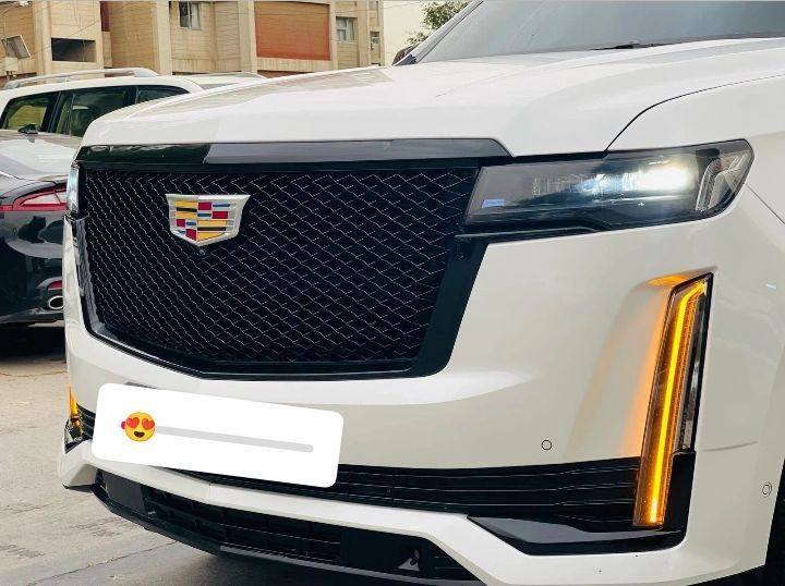 للبيع كاديلاك اسكاليد خليجيه
موديل 2021 فول 1/1
مواصفات اسبريسو 600
وكالة المنصور ضمان 
رقم اربيل باسمي شرط تحويل 
لونها ابيض بلاك ادشن بلادي
مغلفه PPF يم اوراكول ضمان
ماشية 90 الف كم تقريبا
‏‎مكفولة من صبغ و تعديل والحادث
‏‎سيارة كلش كلش حلوة وجديدة جداً 
لون الدواخل ابيض 
‏‎نظافة 100% بشرط 
‏‎فول فول مواصفات
.
‏‎تشغيل عن بعد
.
‏‎اوتوبارك
.
36 سماعة
.
سقف شاموا
.
كشنات مساج 
.
‏‎سقف بانوراما 
.
‏‎‏‎5 كاميرات
.
‏‎‏‎5 بصمات
.
‏‎فور ويل
.
‏‎كشن رجاج  
.
‏‎داتا شو 
.
‏‎لايت زنون عالي ناصي عدسات
.
‏‎‏‎شاشات عدد 5
.
‏‎تحكم بريك 
.
‏‎جنطه ذكيه جلاق
.
دوسات كهرباء
.
رادار تحديد مسار
.
‏‎رادار خلفي
.
‏‎رادار امامي 
.
‏‎رادار جانبي 
.
‏‎كشنات امامية تبريد وتدفئة
.
 كشنات خلفي تدفئة
.
‏‎كشنات امامية تدليك
.
كشنات جلد 
.
‏‎جميع الكشنات كهربائية
.
كشن السائق خزن ميموري
.
ستيرن خزن ميموري 
.
ستيرن تدفئة 
.
‏‎مري شفط 
.
‏‎اشارة بداخل المراية
.
نقطه عمياء 
.
ثلاجه
.
ابواب شفط 
.
‏‎علامة كاديلاك الضوئية
بالدعامية الخلفية
.
‏‎ويل ٢٢ بلادي 
.
‏‎بااختصار السيارة فول للاخير كشن مساج
‏‎تايرات جديدة 💯
‏‎السيارة جديدة وابد مابيها نقص 
مكاني البصرة 
للاستفسار الاتصال على هذا الرقم : ***********
