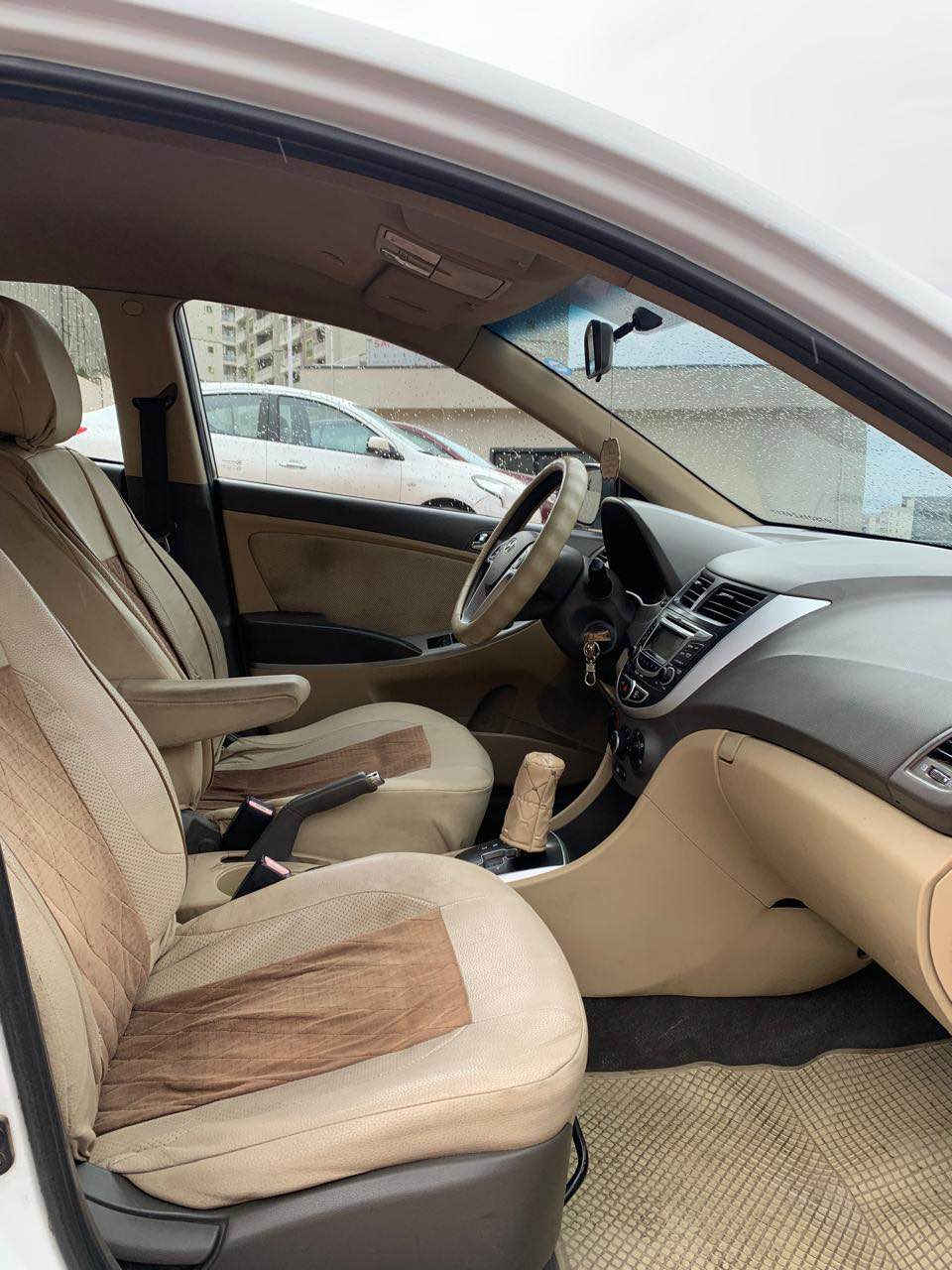 بسم الله الرحمن الرحیم

هۆندای ئەکسێنت 2012
مواسفات خلیجی
سپی، ناو زەردی قوماش
پارچە ڕەش
مەکینە و گێڕ کارەباییات بەشەرت
توندوتۆڵ
سەنەوی و ژینگە و رێگاو  بان هەموی نوێیە و بەناوی خۆمە و یەک دەستە ساڵانێکی زۆرە لای خۆمە.
بەنسبەت بۆیاخ سەیارەکە کامل پارچە ڕەشە لەسەر ساغی بێ دەعم و لێدران.
هیچ مەسرەدی نیە تەنها یەک دوو شوێن نەبێ بۆیاخەکەی هەڵداوە لە رەسمەکان دامناوە قەڵەمکاریەکی دەوێ
سعری: ٩٥ وەرەقە و معامەلە
شوێن: سلێمانی
ژمارەی تەلەفۆن وو واتسئەپ و ڤایبەر هەموی لەسەر ئەو ژمارەیە
0750 152 4517
*********** أربيل, العراق
