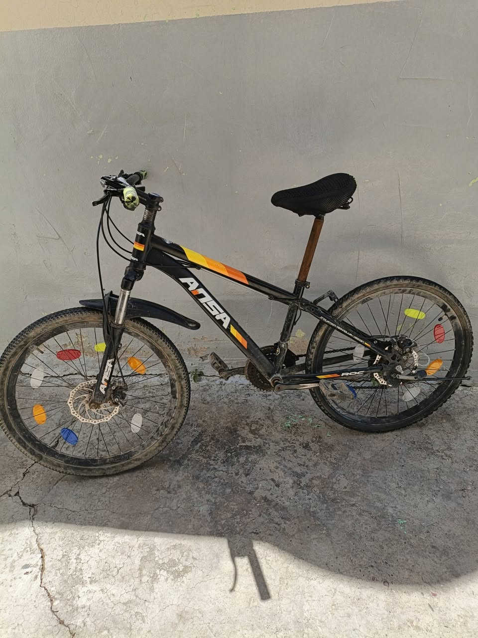 بايسكل حجم 24 نظافته فول السعر 60بي مجال بسيط ***********
