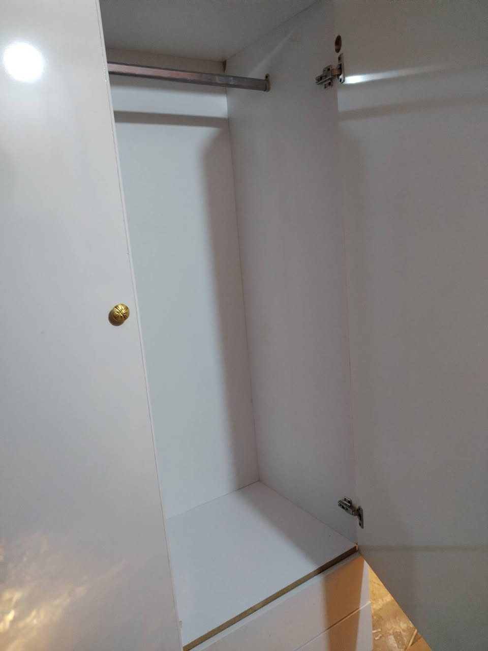 شغل حسب الطلب تزكام خشب تركي سرير +كنتور بابين  للاستفسار مراسلت الصفحه او اتصال ع الرقم ***********
