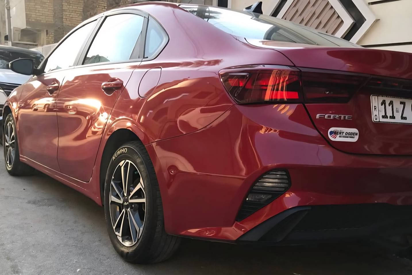 سلام عليكم ‏ 
كيا فورتي 2024 وارد امريكي 🇺🇸 فئة (LX)ضرر واضح البنيد +جاملخ الأيمن صبغ 
محرك كير كلشي كفاله عدا الحادث المذكور☝️
(( ابيع على الفحص وين يعجبك افحص 👍))
رقم (بغداد) جديد هزه فحص سنويه جديده
السياره بحالة زيرو ماشيه (11000 ميل فقط)
محرك 2000 Doch دوش
رادارات جانبيه تحديد النقطه العمياء ⚠️
رادار خلفي تنبيه عند الرجوع‼️
رادار امامي ❗️❌
تحديد مسار/ سياقه ذاتيه 
اوتو بريك /توقف ذاتي عند الاقتراب ⛔️
اشاره بل مرايه 💡
كامره دوراه 📷
شاشه كبيره تدعم 📲Android Auto/car play
خرائط Gps 📌
فول تحكمات ستيرن 
3 انظمة قياده Sport/Normal/Smart
كروز مثبت سرعه 
ويل كب كروم 
حساس اطارات 
شاشة ظبط واعطال بل دشبول 
منافذ Usp/ Aux/ 12V
4 دسك/ مانع انزلاق/Abs
السياره جديده وجاهزه بدون اي نقص . السعر(154)مع مجال بسيط العنوان بغداد/حي جميله..  للأتصال هذا رقمي ***********متوفر واتس اب/محمد مندلاوي
