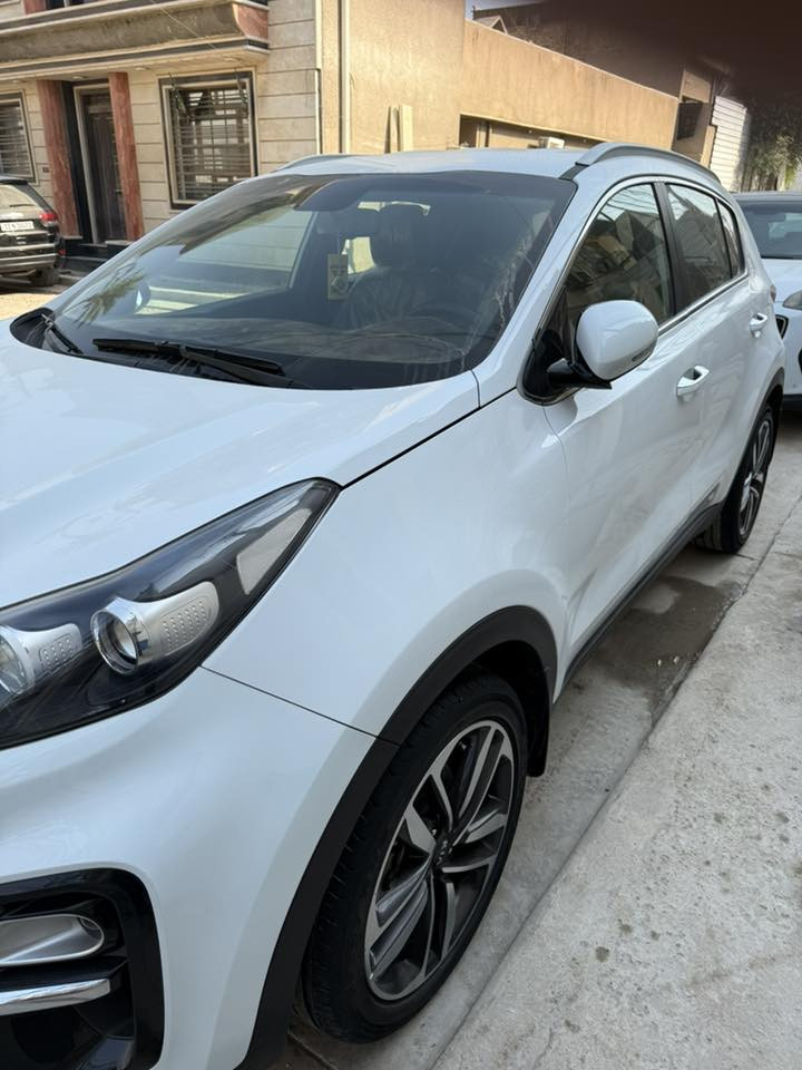 السلام عليكم

سبورتج 2019 سيارة نظيفة جداً خليجي مكفوله  ماشية 49 محرك 2000 دوش رقم وسنوية جديدة بغداد بأسمي السعر 202وبي مجال مكاني سيديه حي الاعلام الرقم***********
