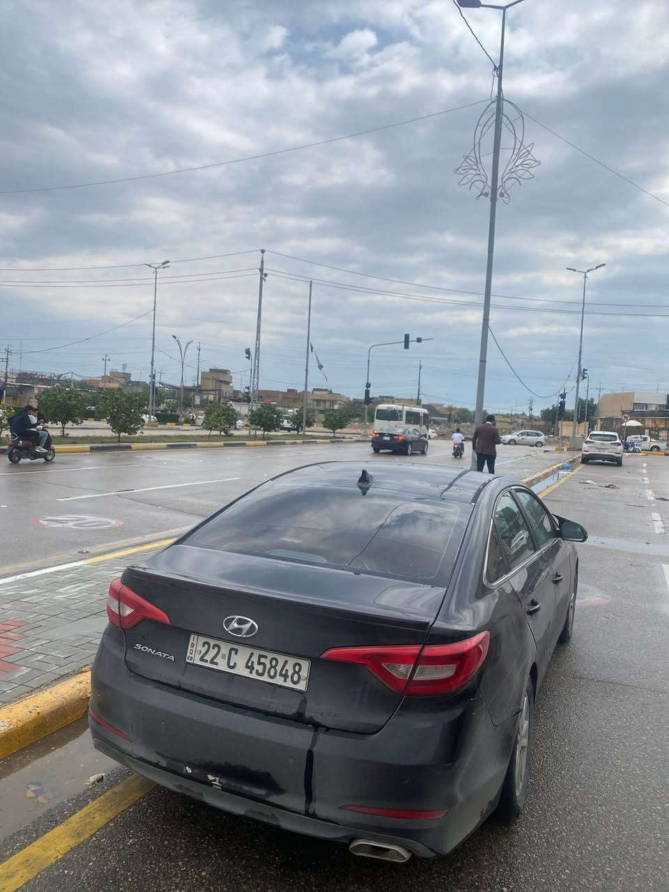 عليكم السلام سوناتا وراد امريكي موديل 15 بيها منضومه غاز السياره ماعايزه كلشي كير مكينه حداديه تبريد 
بيها صفحه البيبان بدلتهن والبنيد من امريكا وصوره الحادث موجوده  2400 
منضومه زنون مثبت سرعه حساسات وبقيه التفاصيل معروفه مكاني نجف قريه الغدير
95 وبيها مجال
*********** بس واتساب النجف, العراق
