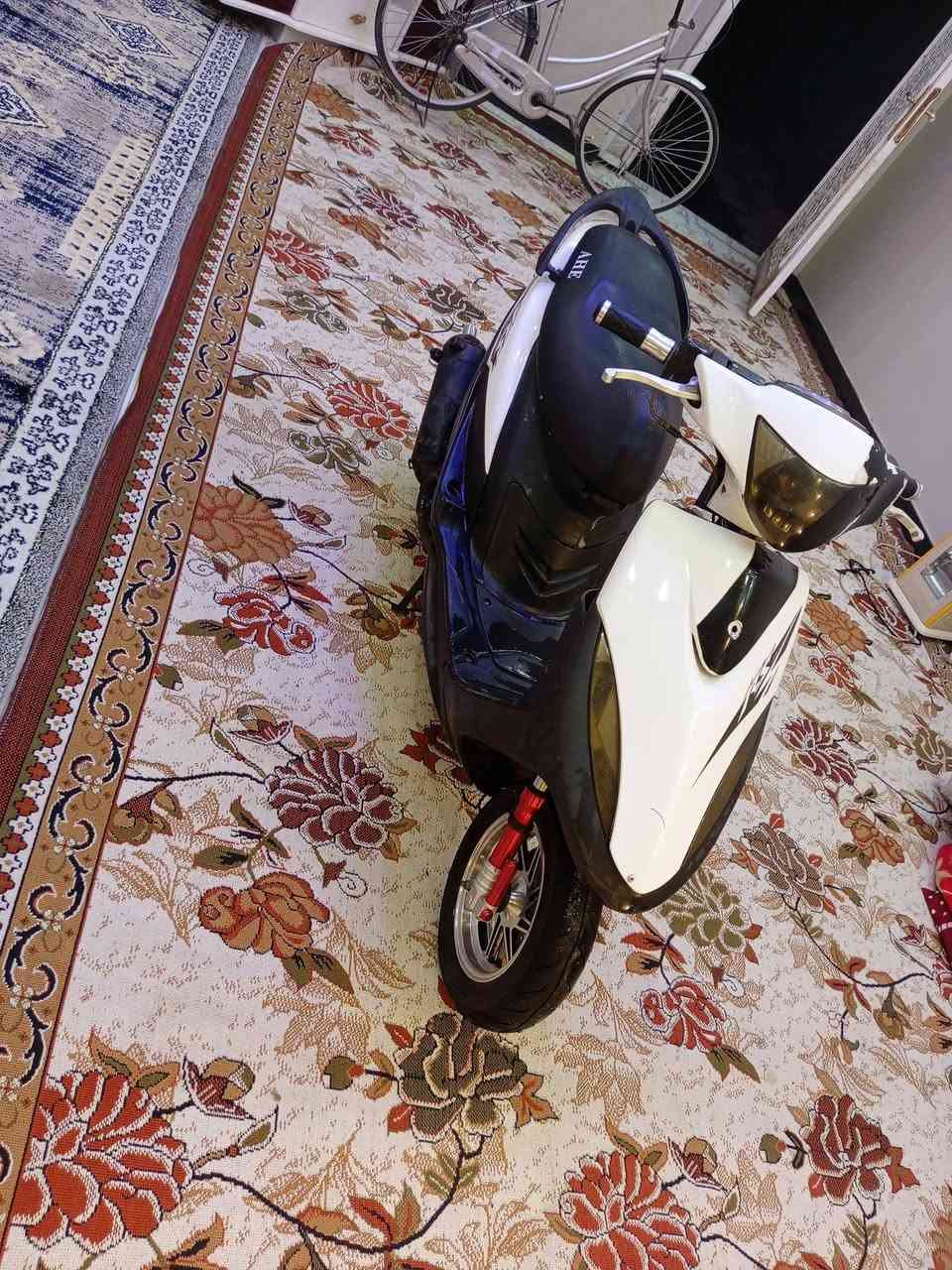 السلام عليكم دراجه ماكس عدله نظيفه شوفه عينك مزوده دبلات وشيال رياضي صالنصه اف ام  كهربائيات شغاله دراجه حلوه سعر 450 بها مجال عنوان سماوه هذا رقمي ***********
