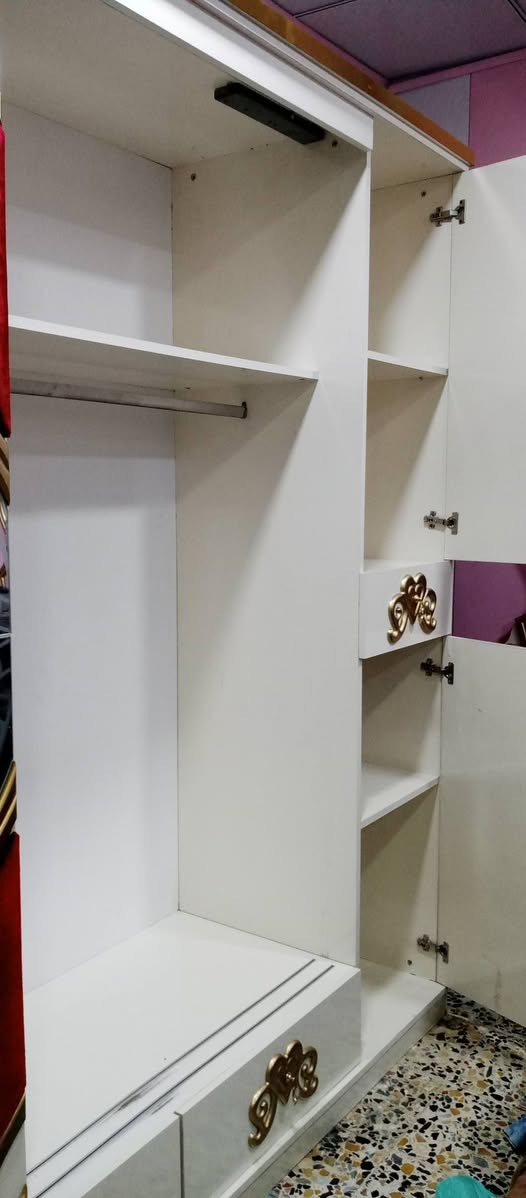 غرفه تركية للبيع مستعمله مكونه من 7قطع للاتصال على الرقم ***********
