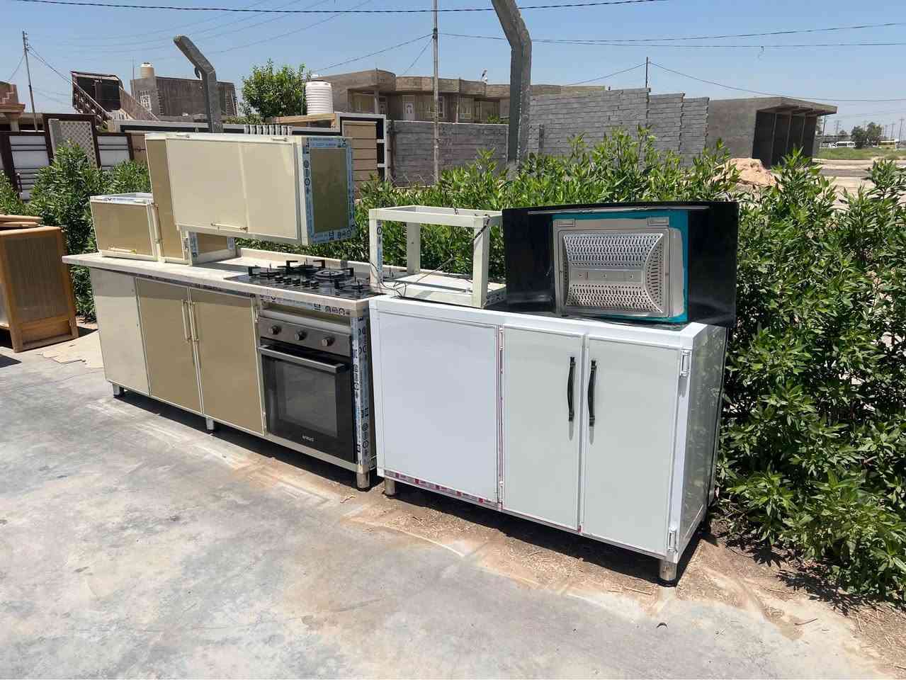 1.غرف تركي عدد2
2.كنتور ست ابواب صاج داخل وخارج
3.كنتور اربع ابواب صاج داخل وخارج 
4.كنتور بابين صاج عدد2
5.جرابي نفر مكتبي عدد3
6.جربايه نفرين 
7.طباخ فريش مصري 
8.غساله هيتاشي للملابس الناعمه
9. ميز طعام مع اربع كراسي عدد2
10.ابواب بي بي سي عدد2
11.كاونتر اربع قطع مع السحابه والطباخ مرمر
12.بوفيه منضديه صاج داخل وخارج عدد2
المكان بابل قضاء المحاويل مقابل معسكر المحاويل البوابة الشمالية بتجاه بغداد 
يوجد لدينا خدمة توصيل 
للاستفسار الاتصال على الرقم التالي *********** او التواصل عبر الواتساب برقم الاسيا حلة, بابل
