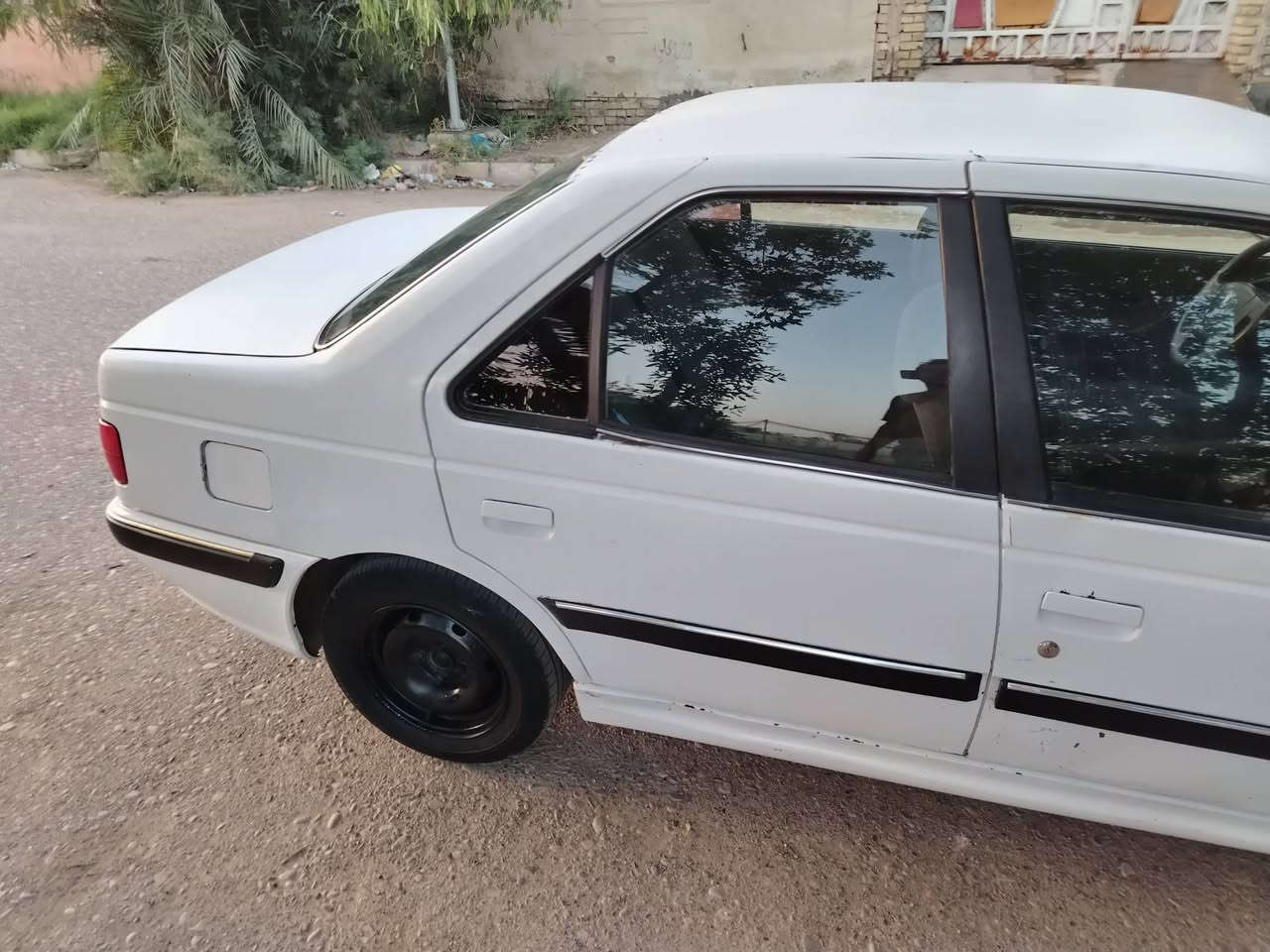 السلام عليكم بيجو بارص ٢٠١٠ سنويه لل2028 تحويل او وكاله عادي تبريد مكينه كير حدادية تخم تاير كله جديد  كهربائيات كلها شغاله مكاني ميسان قضاء المجر الكبير السعر ٣٢ وبيه مجال للشراي
للإستفسار الاتصال ***********
