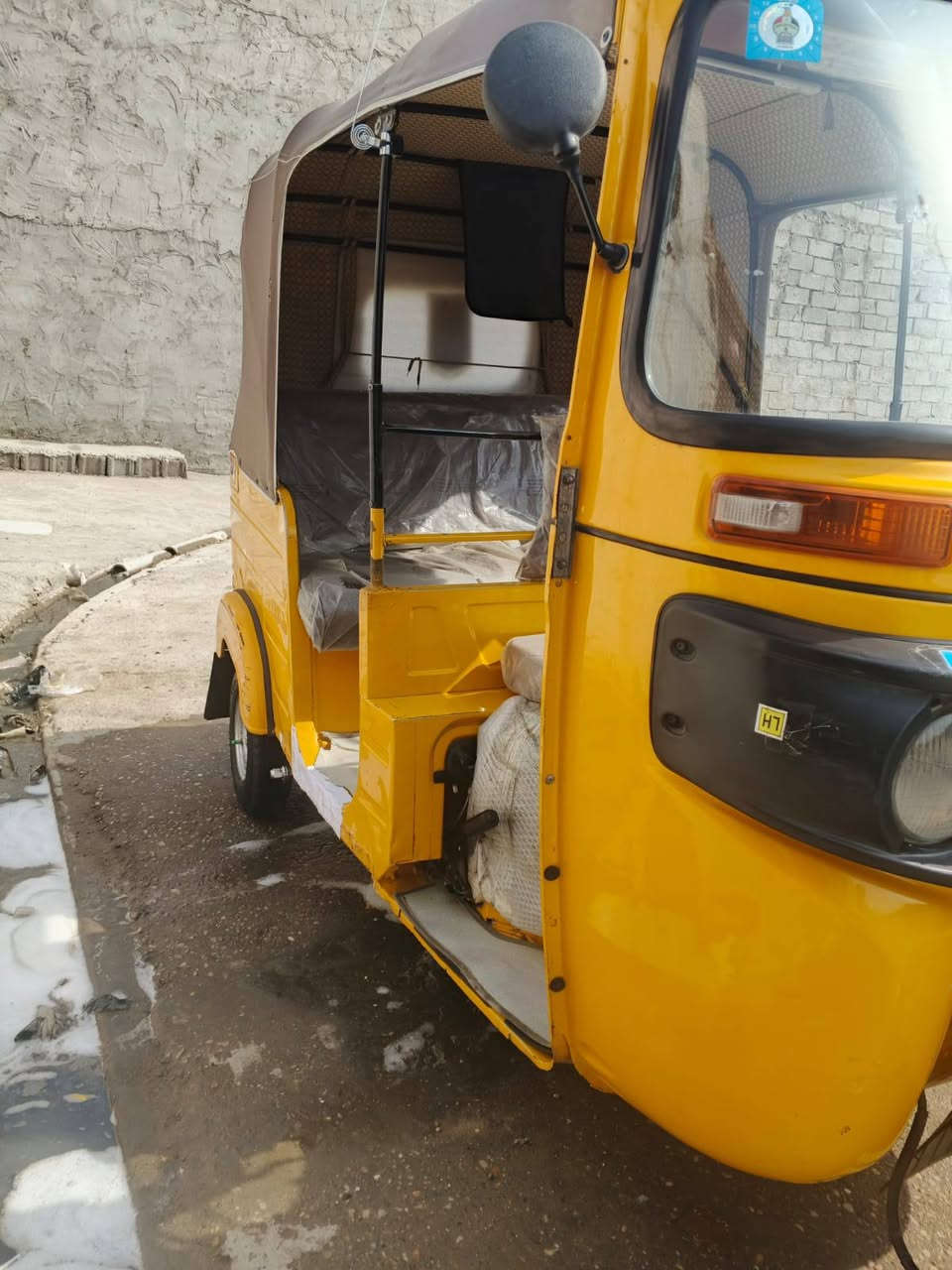 اسلام عليكم تكتك موديل 19شهر 12مكينه مكفوله وكشر رقم تكتك بسمي تحويل ثاني يوم العنوان بغداد السعر 6و700وبيه مجال اتصل ***********
