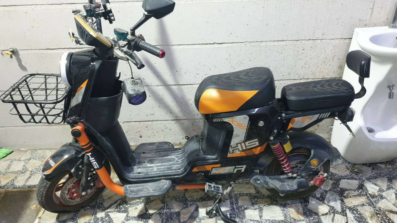 سلام عليكم ورحمة وبركاته ماطور شحن اكس ٩٠٠ للبيع السعر ٣٠٠ وبي مجال العنوان موصل حي الفلاح ثانيه الاتصال على رقمي الكورك ***********
