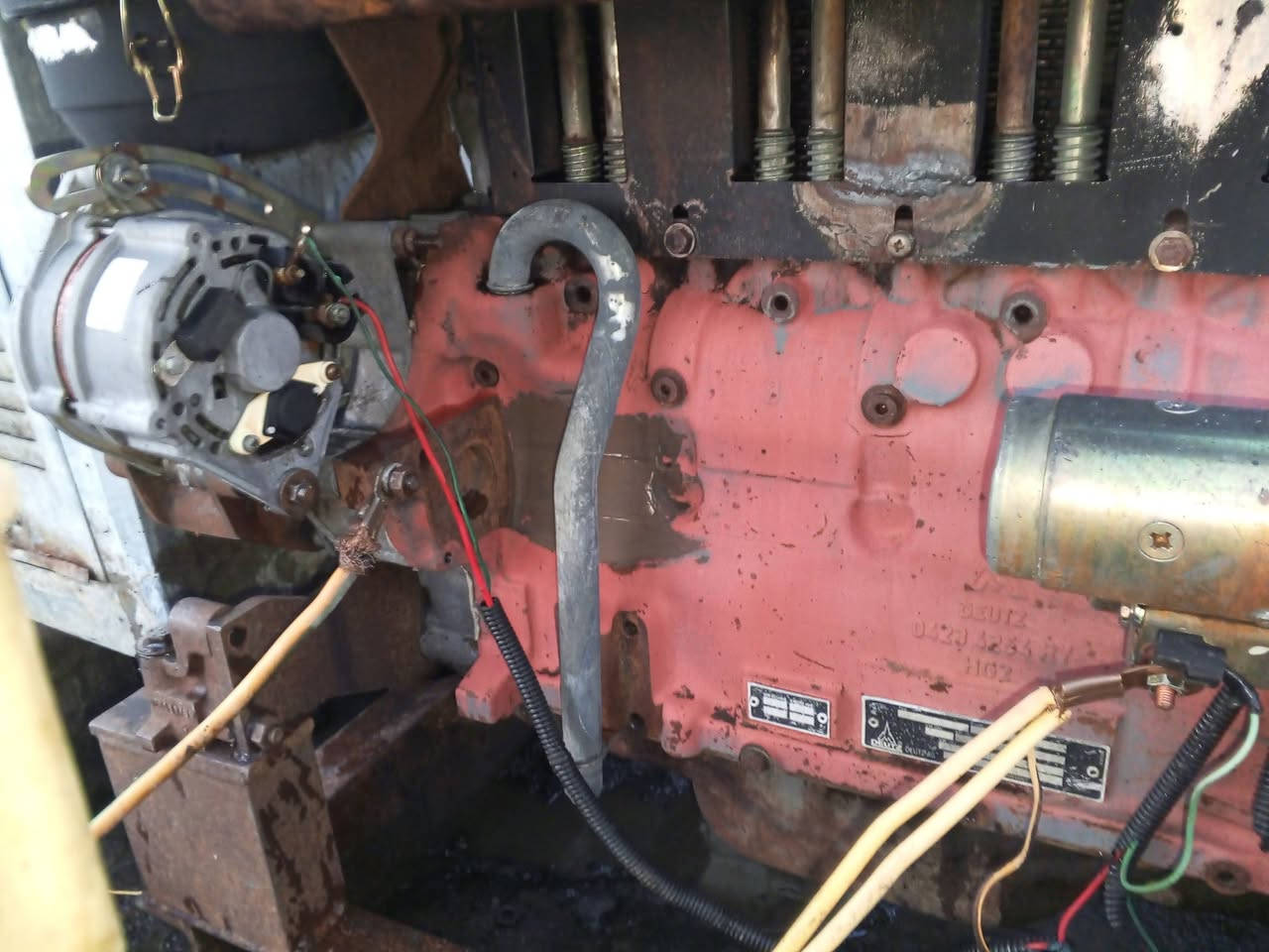 السلام عليكم محرك دايس 4 الماني راس التوليد 50 حصان الاستفسار على هذا الرقم***********
