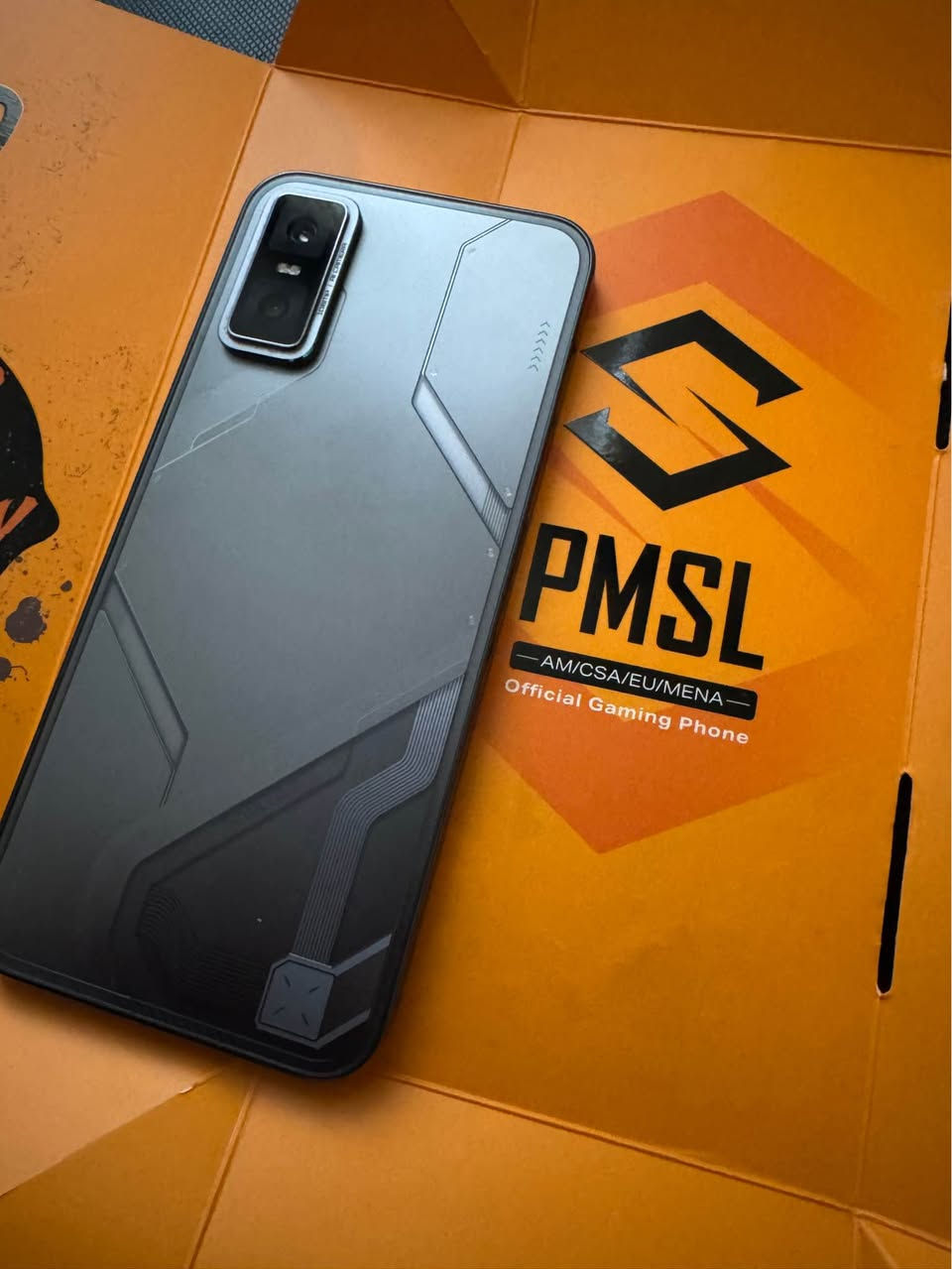 ئەڤ ئامێرە بۆ فرۆتنێ یە ب کۆندیشنەکێ نێزیک ل نوی، زۆر
ب کێمی هاتییە بکارئینان.
•پاقژی: %98 پاقژە (گەلەک یا پاقژە و بێ 
کێشەیە).

گرنتیا شەریکێ 
5 هەیڤ یێت ماین

• پێدڤیێن دگەل:

• شەحنا وێرێ یا شە ریکێ (Original Charger).
• هێدفونێن وێرێ یێن شە ریکێ (Original Headphones).

• بها: 225$ (دۆلار)

💡 بۆچی ئەڤ موبایلە یا باشە؟

ئەڤ مۆدێلە ب تایبەتی بۆ وان کەسان یا ب ناوبانگە یێن حەز ل یارییان (Gaming) دکەن، چونکی دیزاینەکێ جیاواز و هێزەکا باش یا هەی. زاخو, دهوك


**إذا كنت صاحب هذا الإعلان وتريد حذفه لأي سبب، رجاءا أرسل رسالة إلى الدعم الفني**