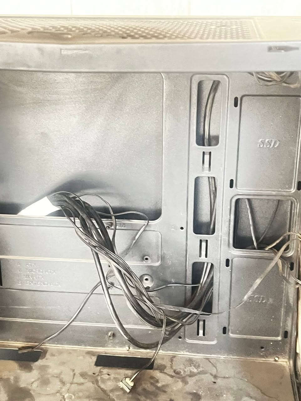 كيس بهاذا شكل 
مراوس ب ssd بي نضام و ندز 
بي ضربه بل صفح فقط و تتعد


**إذا كنت صاحب هذا الإعلان وتريد حذفه لأي سبب، رجاءا أرسل رسالة إلى الدعم الفني**