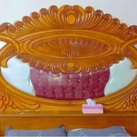 غرفة صاج ٦ بوب نضيفة وياها زاوية بعد وبيها مرايا وكومديات هم ب٤٥٠ هذا ...