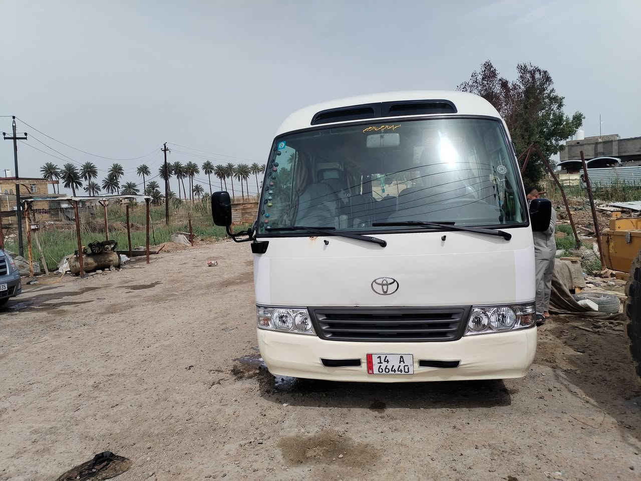 السلام عليكم 
كوستر موديل 2016
كفاله عامه كشن ستاركس سله داخليه درع خلفية مايك بلادي مكينه وكير واكسن كفاله عامه السياره بأسمي رقم انكليزي مداور ثاني يوم
***********
