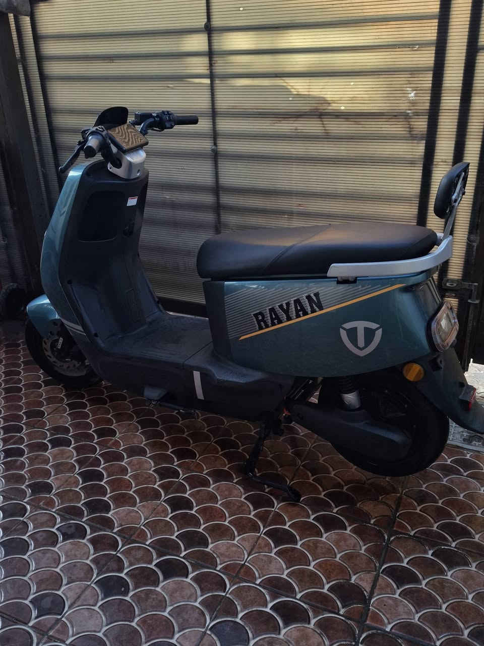 السلام عليكمالسلام عليكم
دراجة ريان نوع تسلا c
6 بطاريات
الدراجة جديدة كلش صار 4 اشهر من طلعتها من الشركة بيها بس كسر بسيط مثل موضح بالصورة
السعر 700 الف و بيها مجال
الي يدور دراجة جديدة وبسعر مناسب المكان حي الاعلام
هذا الرقم *********** اتصل عليه وبيك وتدلل
