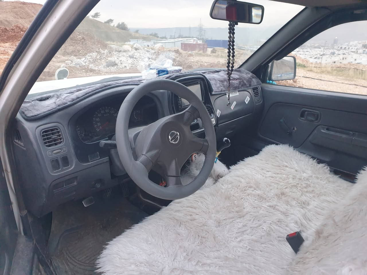 نیسان 2001 تەبریدو پاوەر
سەنەوی تا2028 بەناو خۆمەوەیە 
سەقفو شانی بۆیاخی نیە ماباقی بە بۆیاخ ئەیفرۆشم پێشی لای سایەق دەعمی هەیە شانسی نەگرتوە 
چوار تایەی تازەیە 
تەقەو ڕەقەی بەشەرت 
گێڕو مەکینەو ئەکسل بەشەرت 
سیعری 82 معامەلە
 ***********
