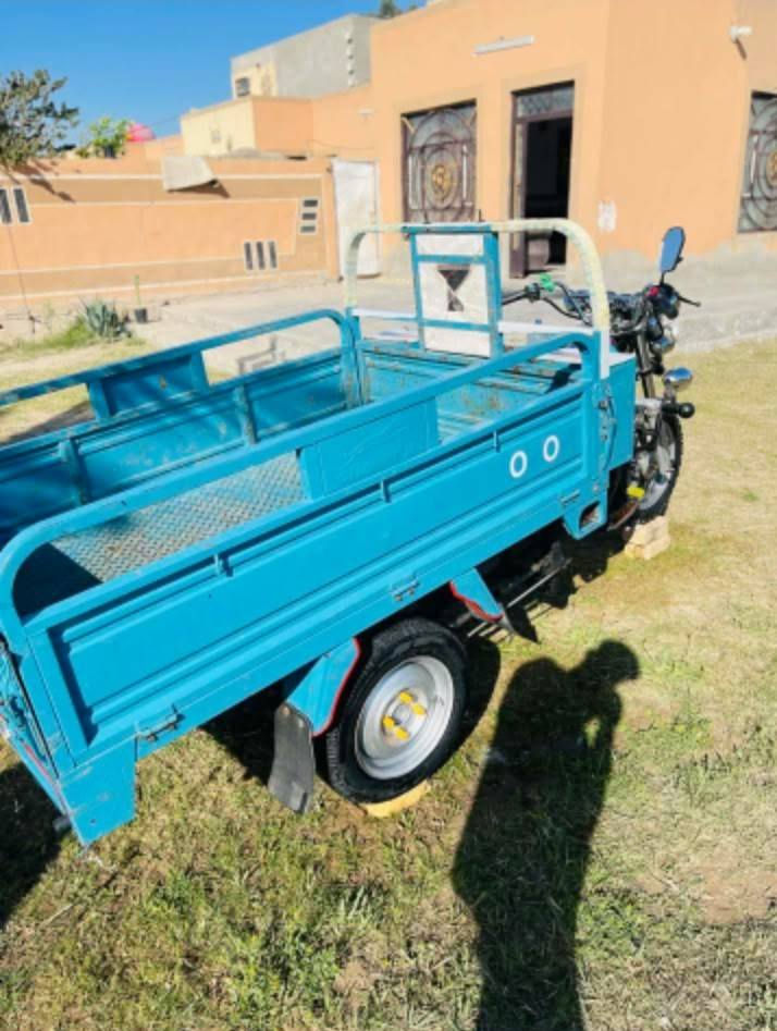 سلام عليكم ستوته للبيع موديل 2022مكفوله بدي وشاصي وركبه محرك 2022 أوراق اصولي السعر 700 فقط واتصال على هاذة رقم ***********
