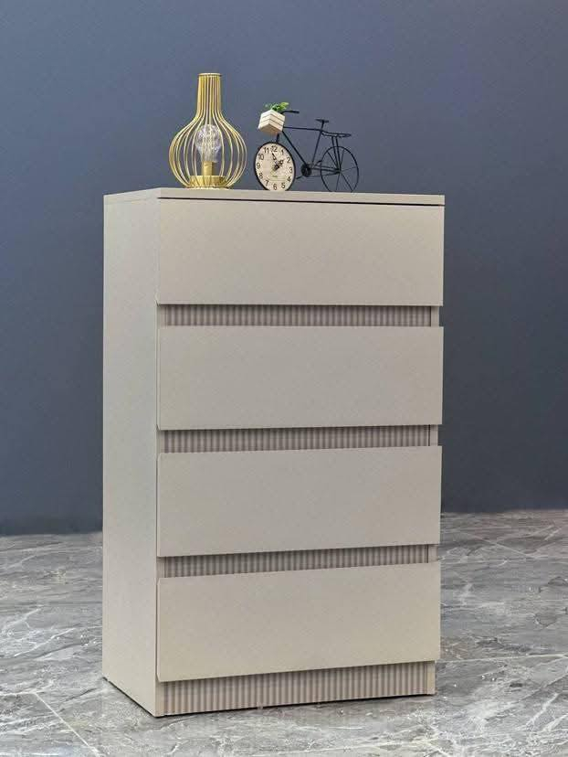 غرفة نوم تركي مستخدم 9 قطع
ميز تواليت + انارة 

كرسي ميز تواليت 

كنتور  + انارة 

سرير + ساعة رقمية وانارة 

جزامة 

طاولة سرير جانبية عدد 2

مرآة 

فقط الميز تواليت بي حرق بسيط ع الجهة اليمنى من خزاتنه السفلية اما باقي الغرفة نظافة فول شخط مابيها 

اشتريتها بمليون و550

رايدها بـ 900 قفلللل 

الي حاب يتواصل وياي على هذا الرقم 

***********

العنوان بغداد شارع حيفا
